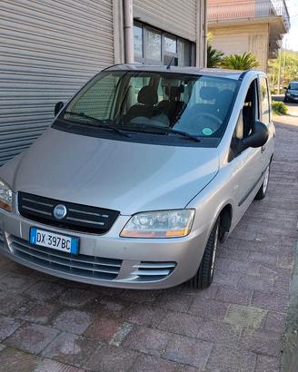 Multipla JTD con gancio di traino 