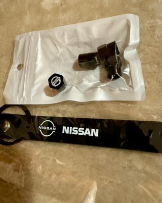 TAPPINI GOMME NISSAN E PORTACHIAVI