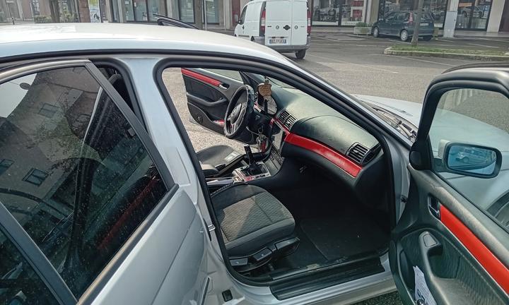 BMW Serie 3 (E46) - 2001