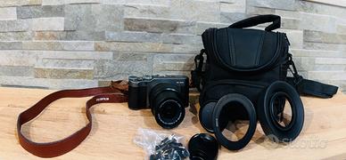 Fujifilm X-A5 Mirrorless (Modello 2019) + Borsa