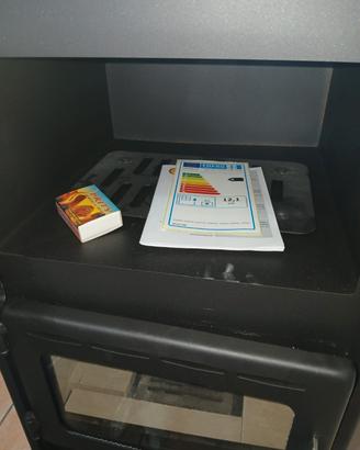 stufa a legno con forno nuova