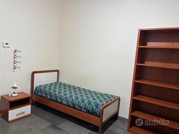 Camera in centro per ragazza