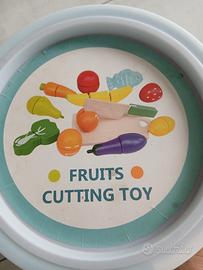 frutta da tagliare in legno