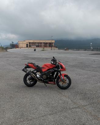 Aprilia tuono 1000 v2 rsv