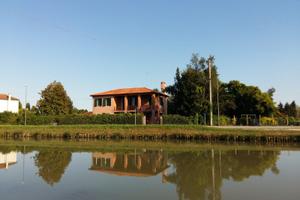 Mira casa singola con due appartamenti