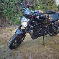 DUCATI MONSTER 1200R 