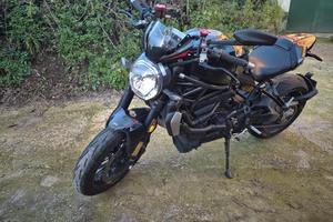 DUCATI MONSTER 1200R 