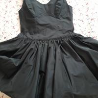 abito nero in taffeta' per occasioni speciali