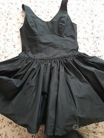 abito nero in taffeta' per occasioni speciali