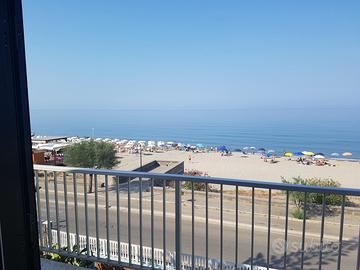 Vacanze VERE al mare a 4mt. dalla spiaggia