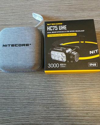 Torcia Nitecore hc75 uhe  3000 lumens 