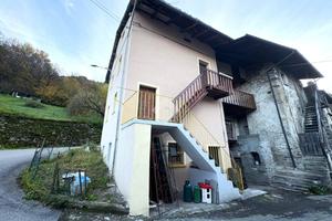 CASA SEMINDIPENDENTE A CAIOLO