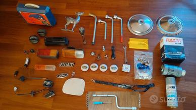 alcuni piccoli ricambi auto vintage