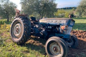 Trattore ford 4000
