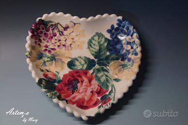 PIATTO ORNAMENTALE A CUORE DECORATO