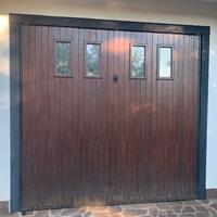 porta garage e scala interna in legno