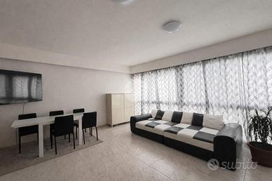 VILLA A SCHIERA A GAETA