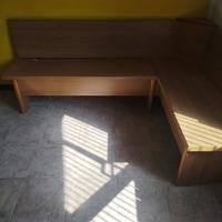Tavolo con panca angolare