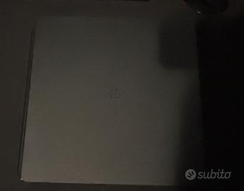 Playstation 4 slim