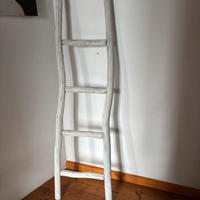 Scaletta bianca