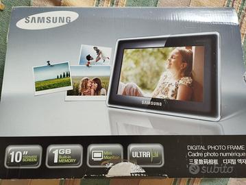 Cornice digitale samsung led ultra slim NUOVA