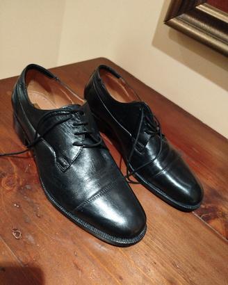 scarpe un vera pelle n ,42 Nuovo 