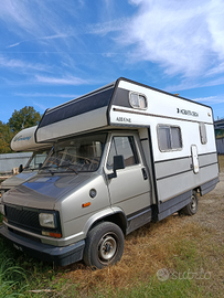 Camper mansardato usato