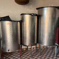 Tine in acciaio attrezzatura da vino