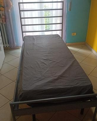 Letto singolo 90 x 200 con materasso