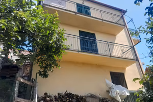 Casa semi indipendente salita Poggio Apparizione
