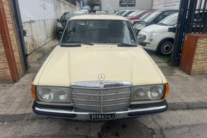 Mercedes-benz 200 berlina
