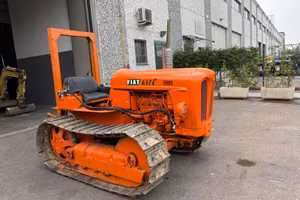 TRATTORE CINGOLATO FIAT 451 C