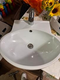 Lavandino per bagno