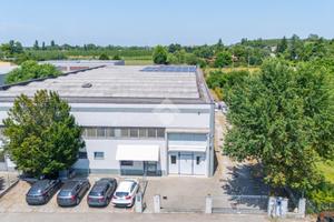 CAPANNONE A NOVI DI MODENA