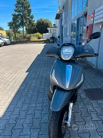 Piaggio Beverly 300