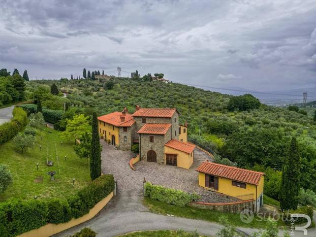 Rustico ristrutturato con vista su Firenze