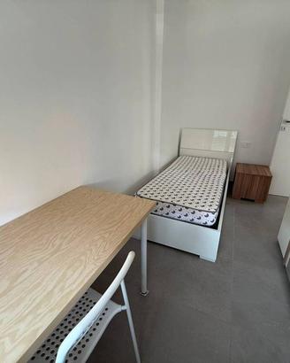 Stanza in appartamento di 70 m² a Milano