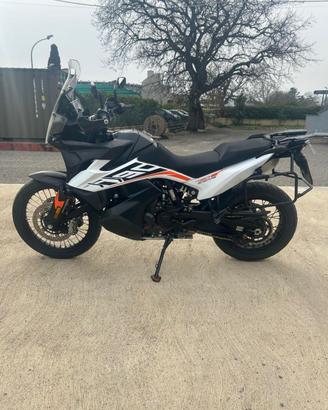KTM 790 Adventure .