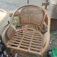 2 poltrone e una culla in vimini