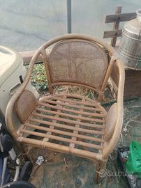 2 poltrone e una culla in vimini