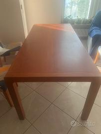 Tavolo in legno