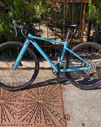 Bici Gravel CUBE Nuroad Pro