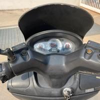 Suzuki uh125 2008
