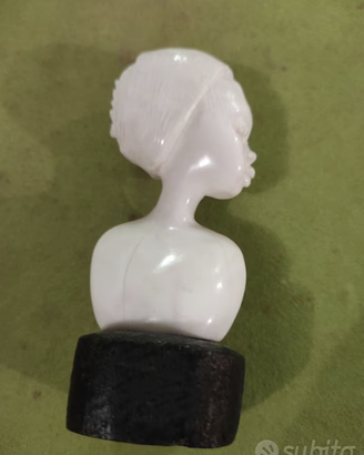 Antica statuina donna africana primi '800.