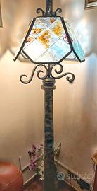 Piantana Lampada Brutalista in Ferro Battuto