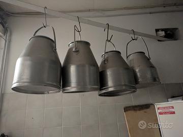 contenitori  secchi in acciaio 