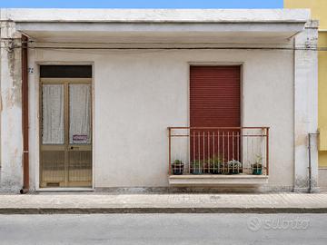 Casa indipendente su tre livellli