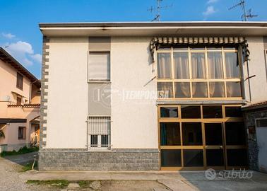 SOLUZIONE BIFAMILIARE CON DUE BOX!!