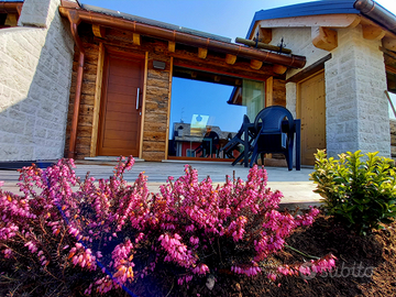 Camera indipendente con bagno e giardino esclusivo