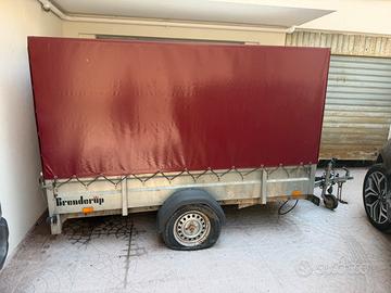 carrello auto con la tenda fatta su misura